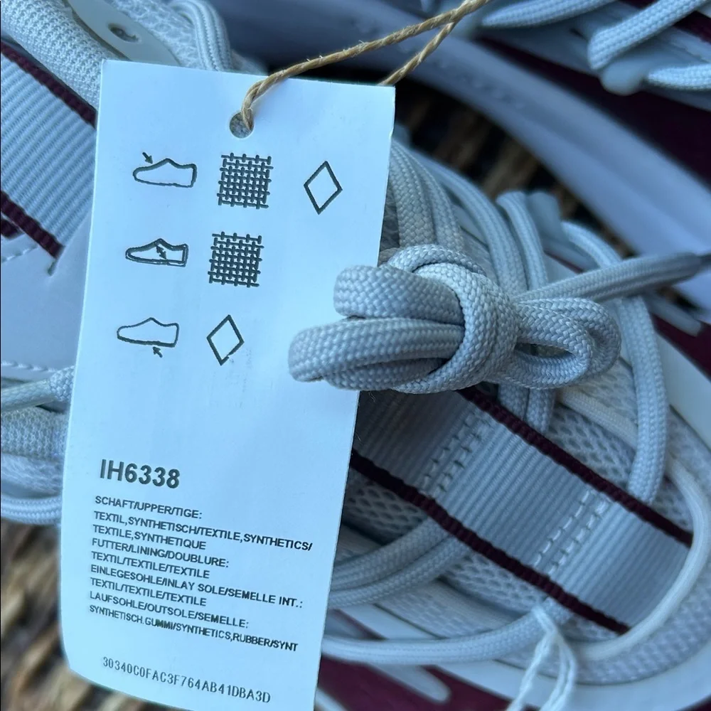 Texas A&M Athletic Sneakers Burgandy/Cool Grey Cloud White NEW - Picture 5 of 12